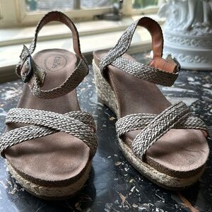 Tahoe wedge sandal 8 1/2